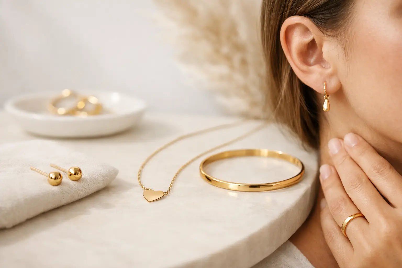 Oro laminado para piel sensible: qué elegir
