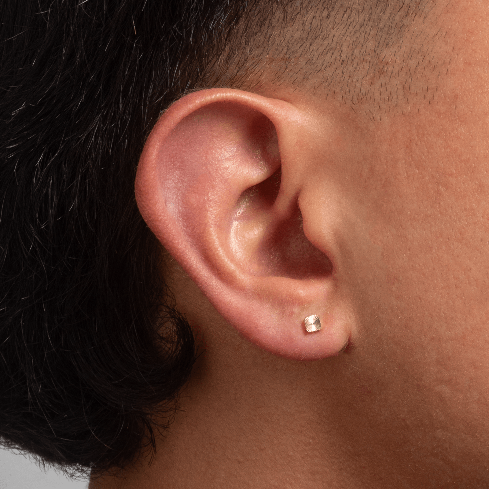 Topo Sol Cuadrado 3mm - Vibrantto Joyas y Accesorios - T755