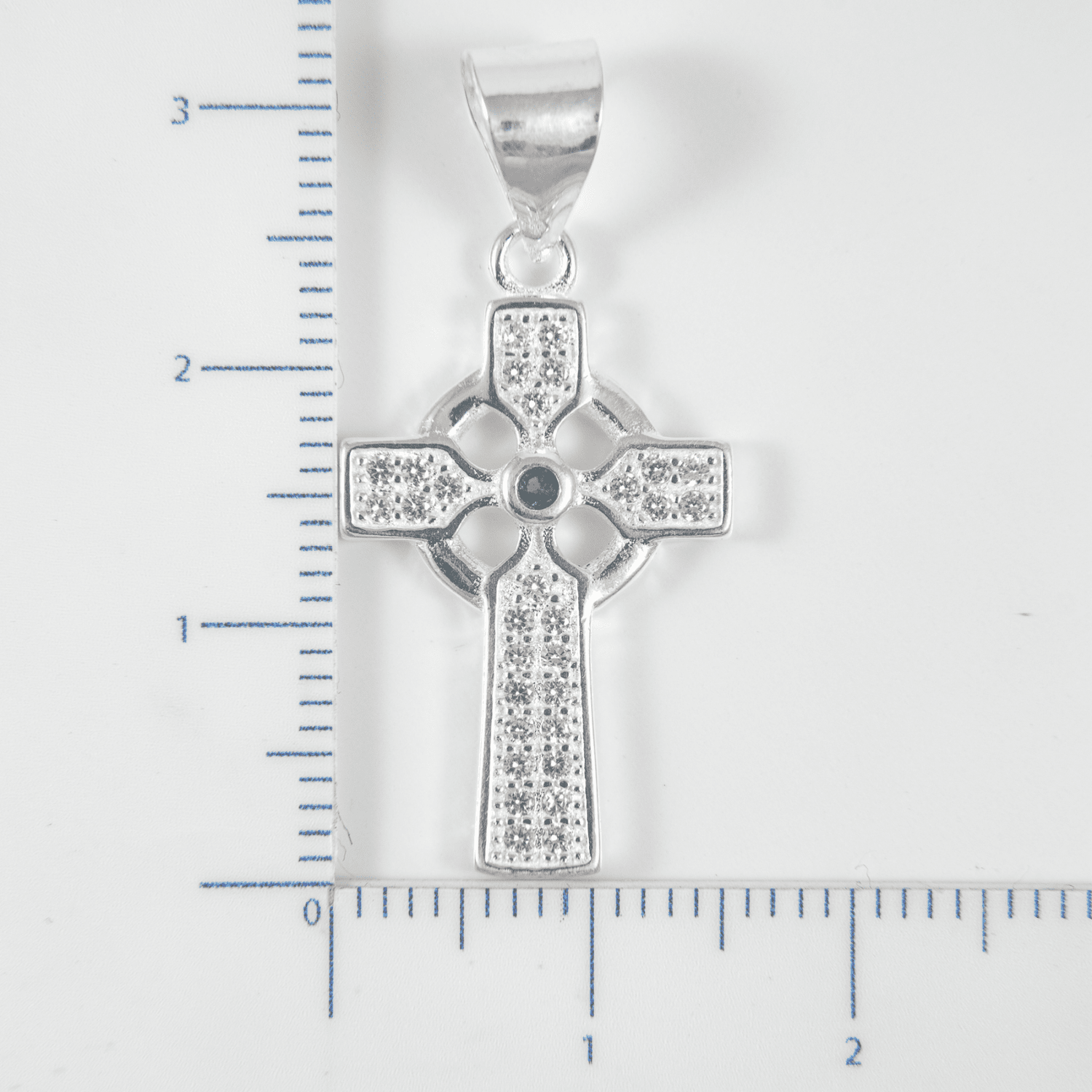 DIJE CRUZ CELTA CIRCONES CENTRO ESMERALDA - Vibrantto Joyas y Accesorios - P27431