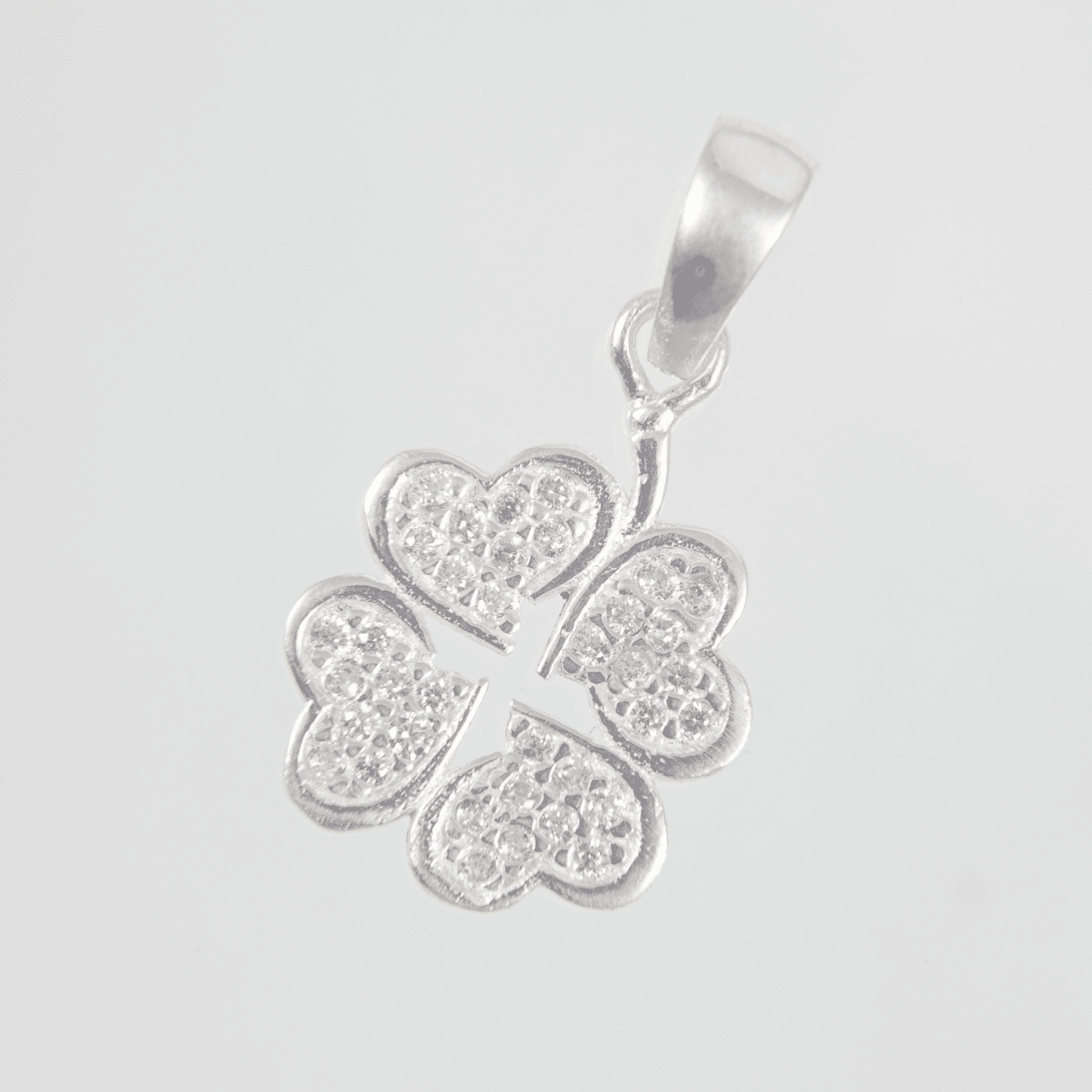 Dije Trebol Circones - Vibrantto Joyas y Accesorios - P27073