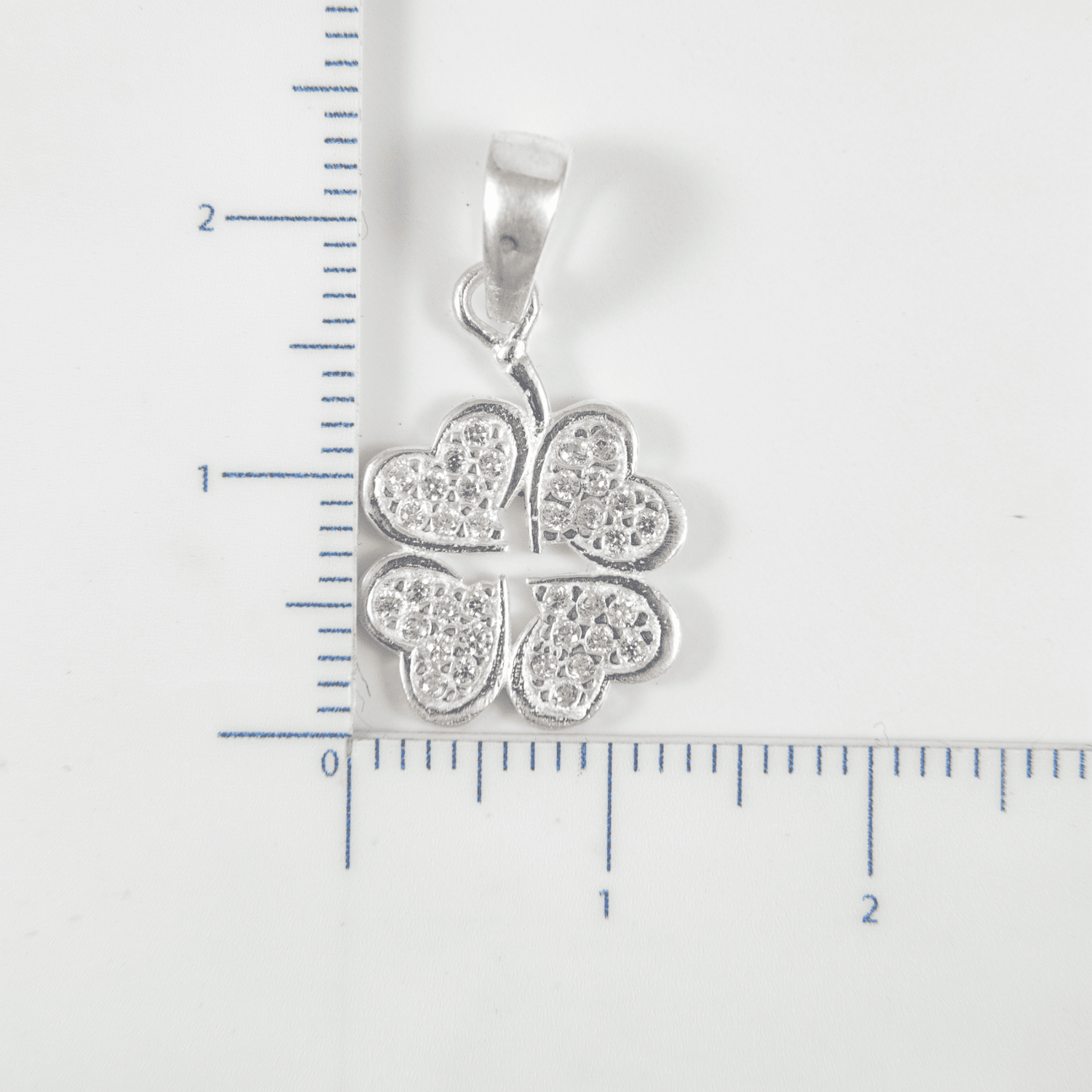 Dije Trebol Circones - Vibrantto Joyas y Accesorios - P27073