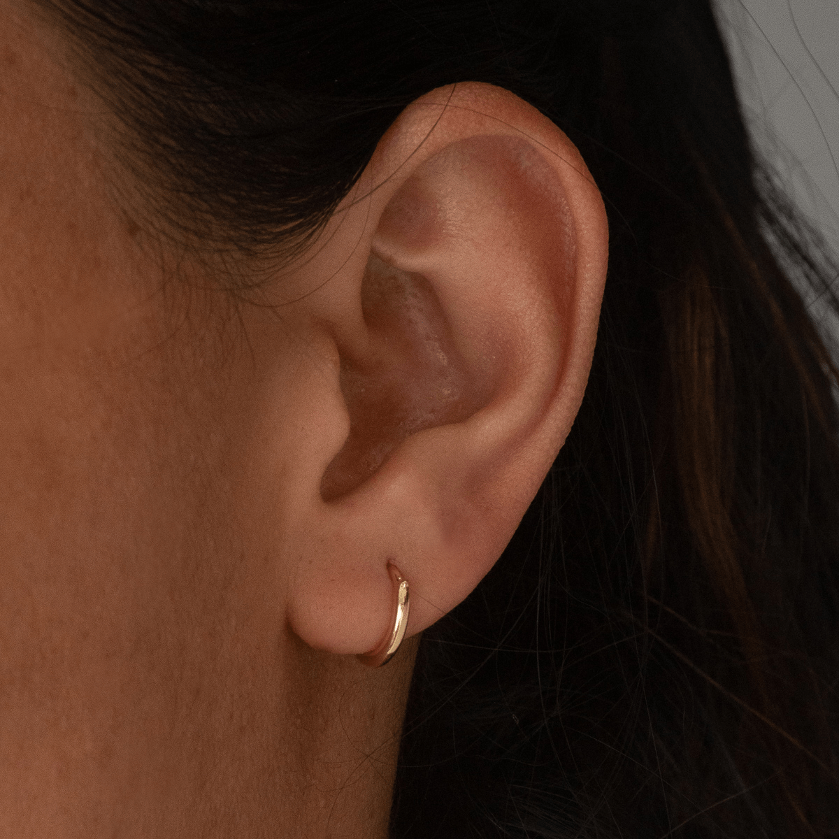 Candonga Lisa 1.2cm - Vibrantto Joyas y Accesorios - AC602