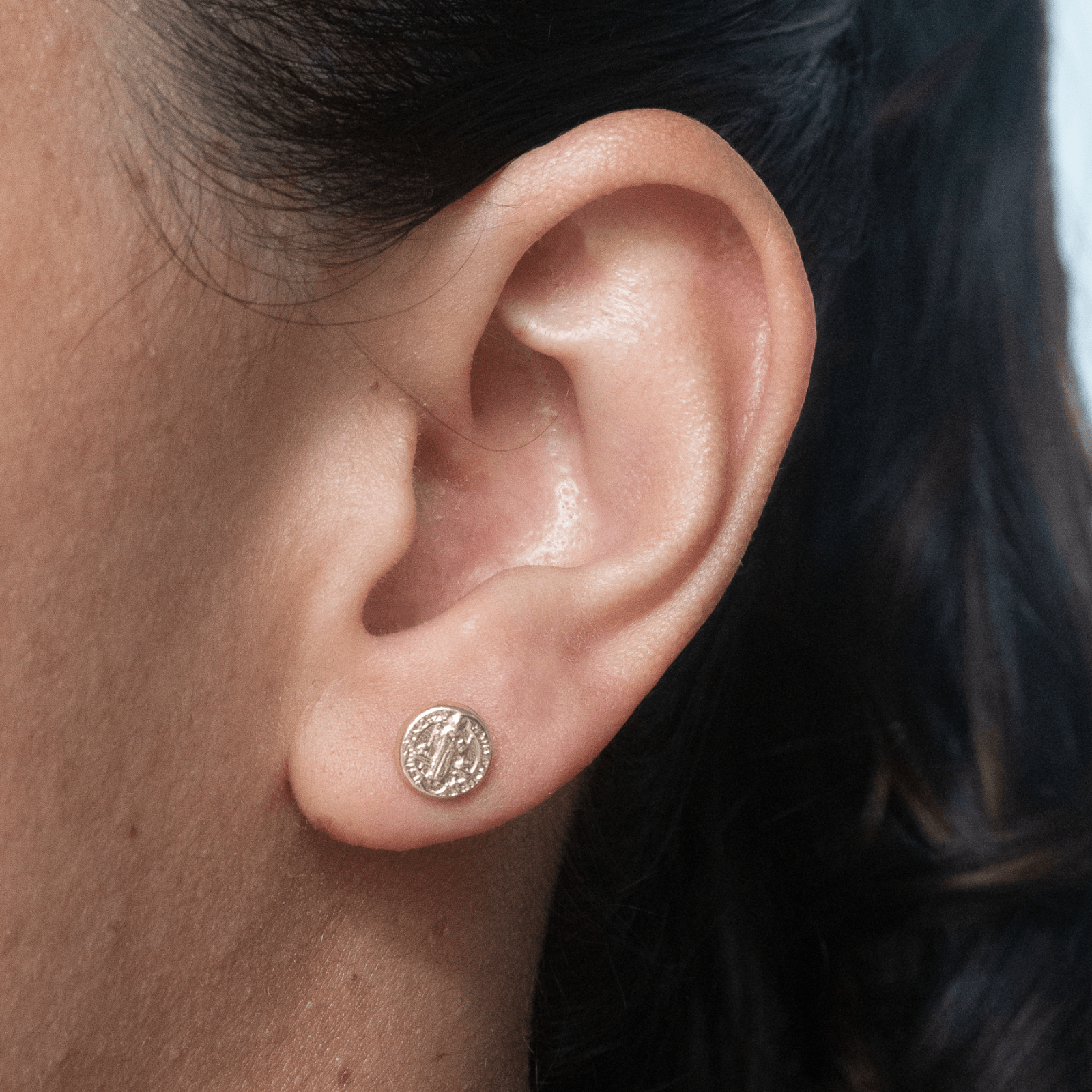 Topo San Benito Rosca Seguridad - Vibrantto Joyas y Accesorios - TS009