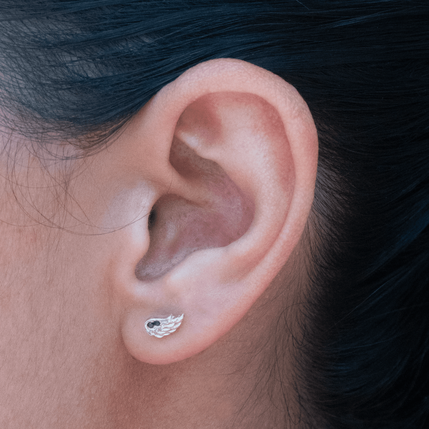 Topo Alas Circones Negro - Vibrantto Joyas y Accesorios - P34259