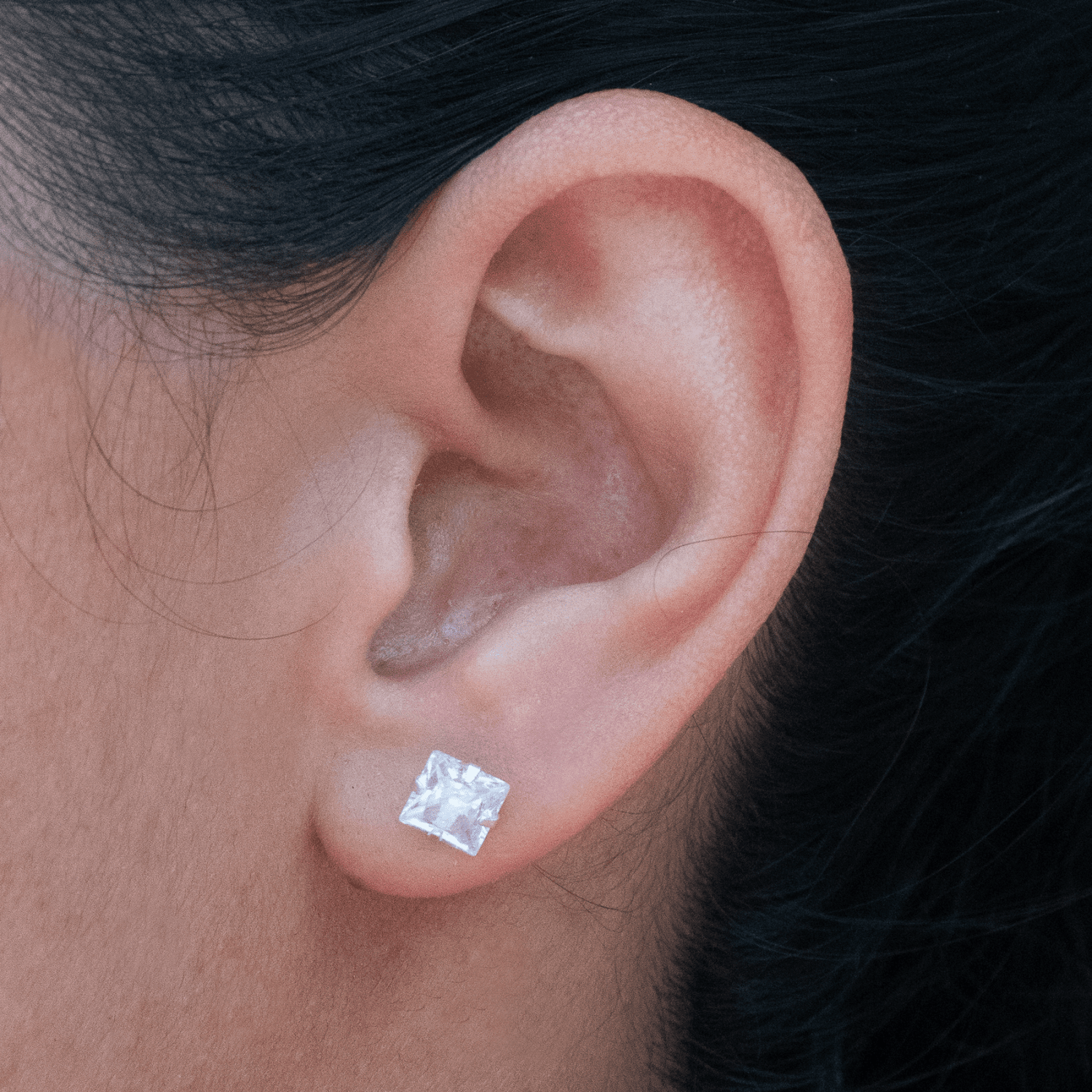 Topo Circon Cuadrado 7mm - Vibrantto Joyas y Accesorios - P34084