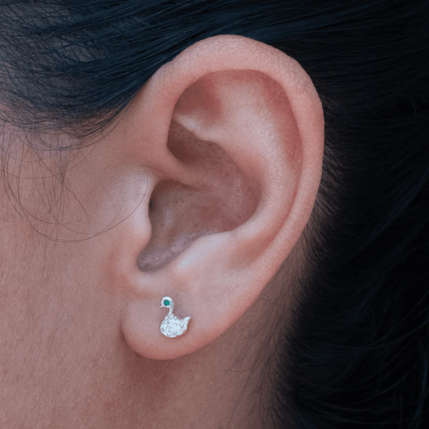 Topo Cisne Verde Rosca Seguridad - Vibrantto Joyas y Accesorios - P34257V