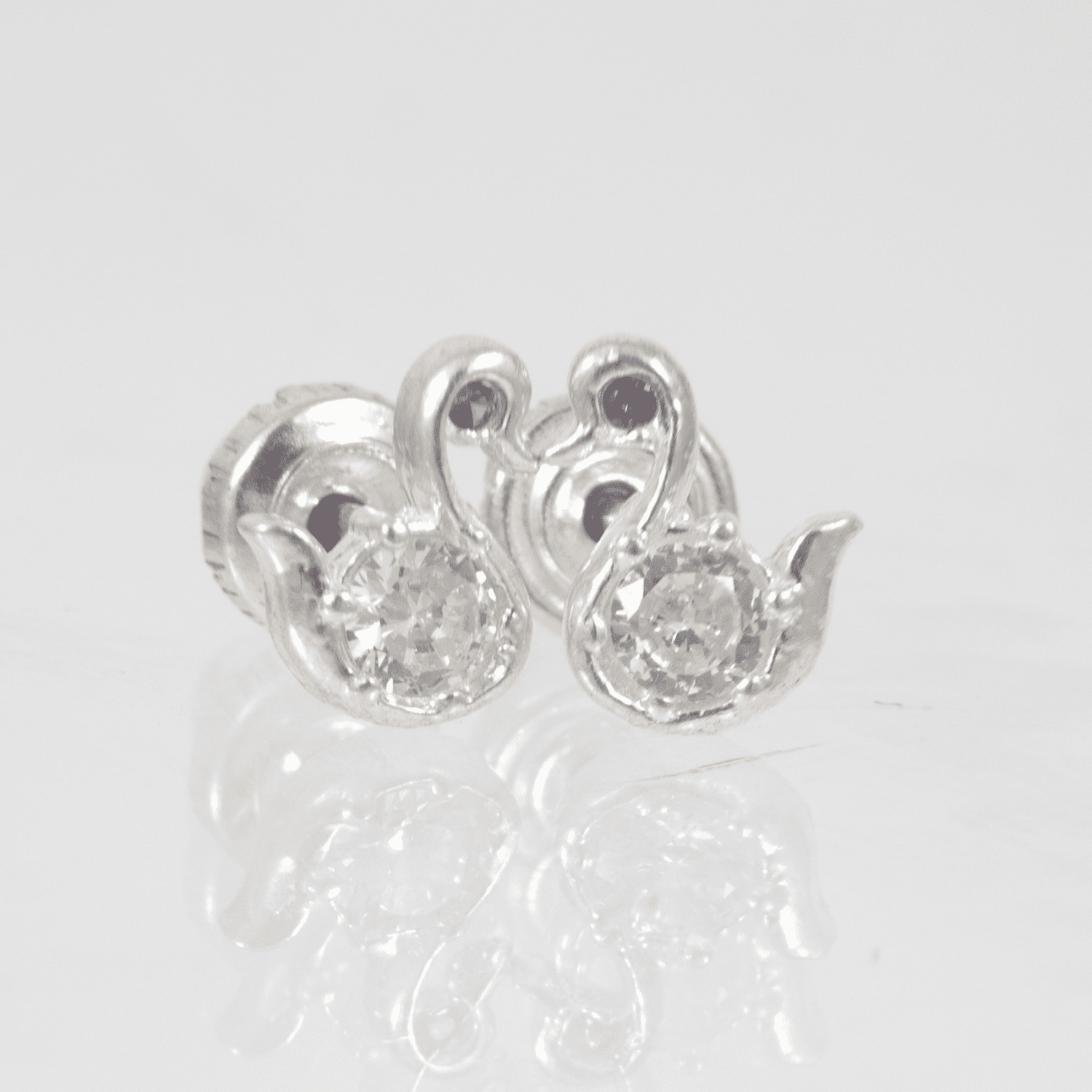 Topo Cisne Fucsia Rosca Seguridad - Vibrantto Joyas y Accesorios - P34257F