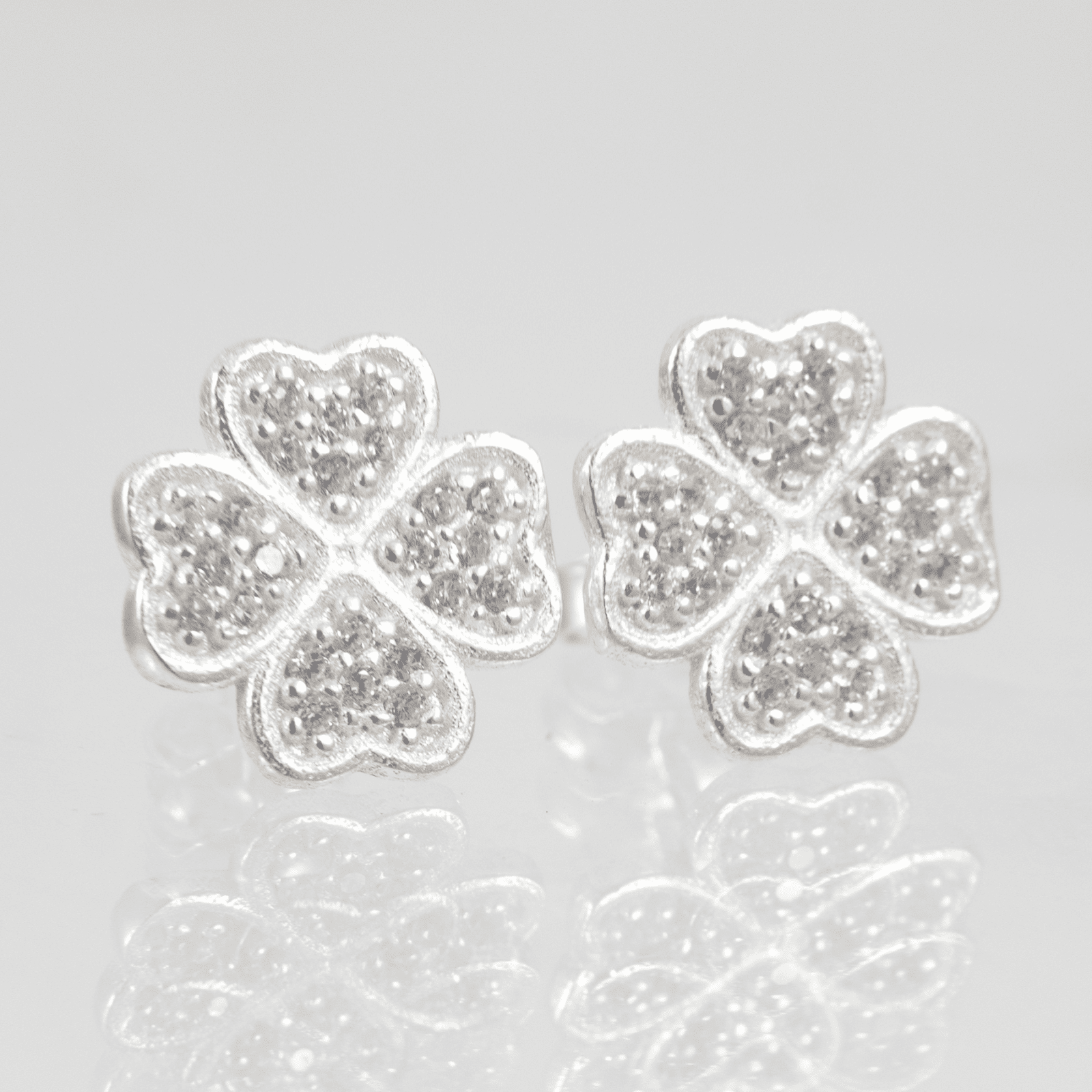 Topo Trebol Circones - Vibrantto Joyas y Accesorios - P34149