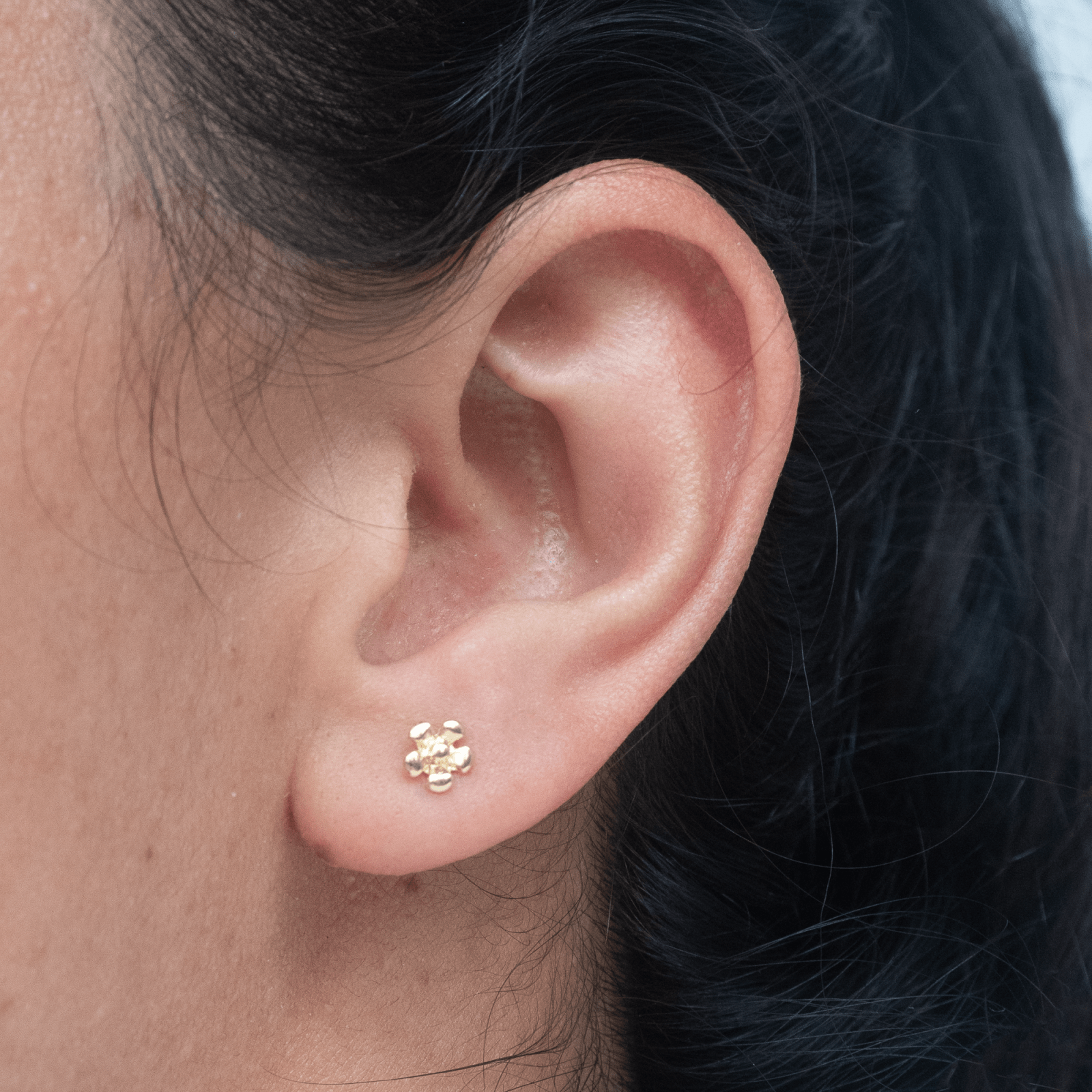 Topo flor lisa 6mm - Vibrantto Joyas y Accesorios - 9021686