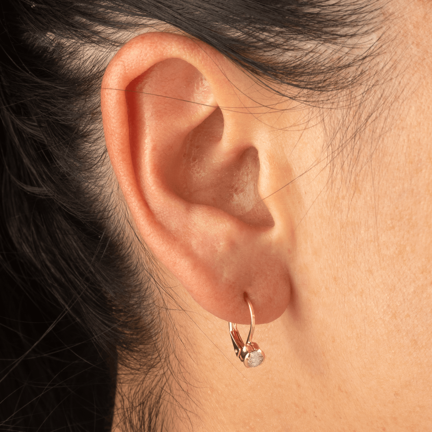 Candonga Gancho Circon 4mm Cristal - Vibrantto Joyas y Accesorios - 9010112-Cristal