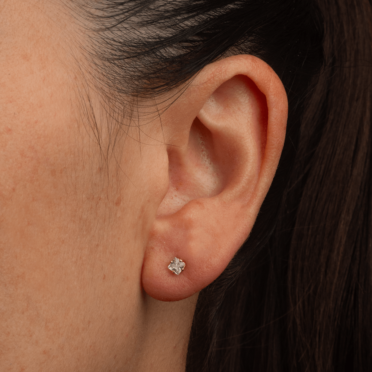 Topo Circon cuadrado 4 mm - Vibrantto Joyas y Accesorios - T1121